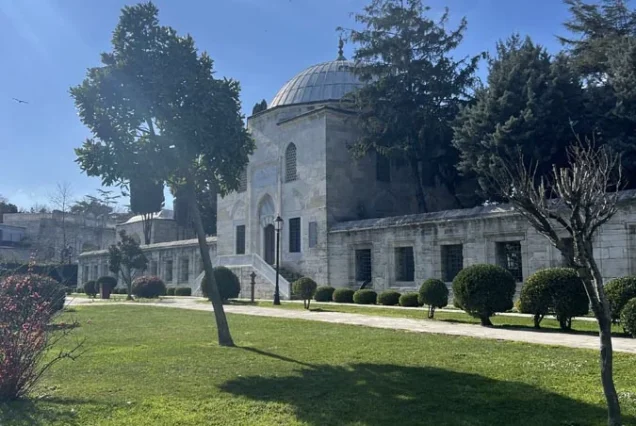 Hurrem Sultan tomb and garden at Suleymaniye
