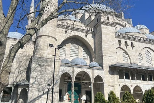 Suleymaniye Mosque exterior from garden